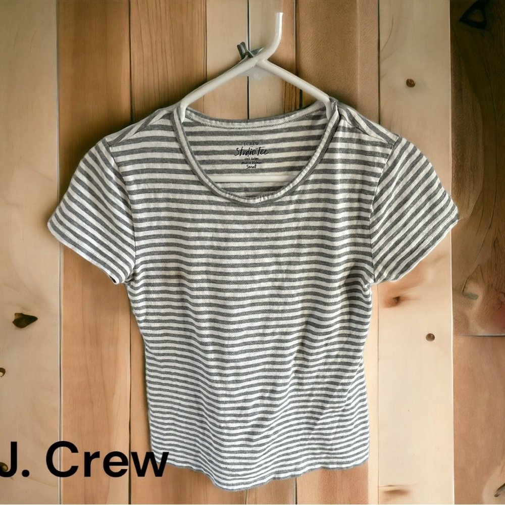 J. Crew Studio Tee 💯cotton Size Small EUC